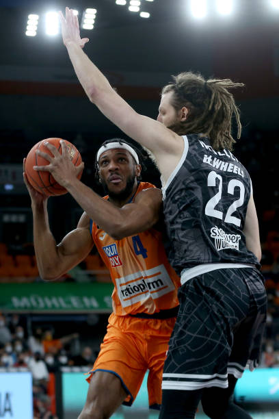 在最新的杯 在最新的杯